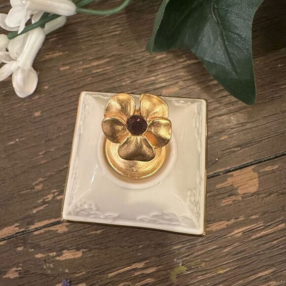 Lenox China Treasures Collection February Birthstone Trinket Box Vintage - Picture 2 of 5